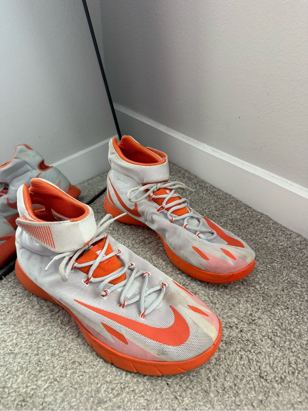 Nike Zoom HyperRev Kyrie Erving 643301-009 White Orange Basketball Shoe